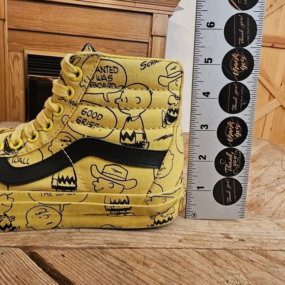 Vans Peanuts Charlie Brown Sk8-Hi  Womens 6.5 Men's 5 Unisex - Picture 6 of 15
